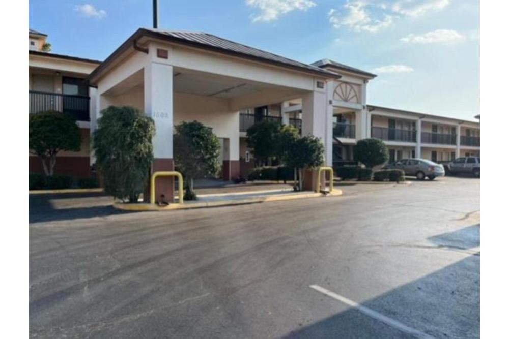 Motel 6 Laurel, MS